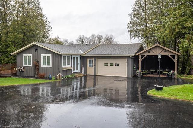 122280 Grey Road 5, House detached with 3 bedrooms, 2 bathrooms and 14 parking in Georgian Bluffs ON | Image 1