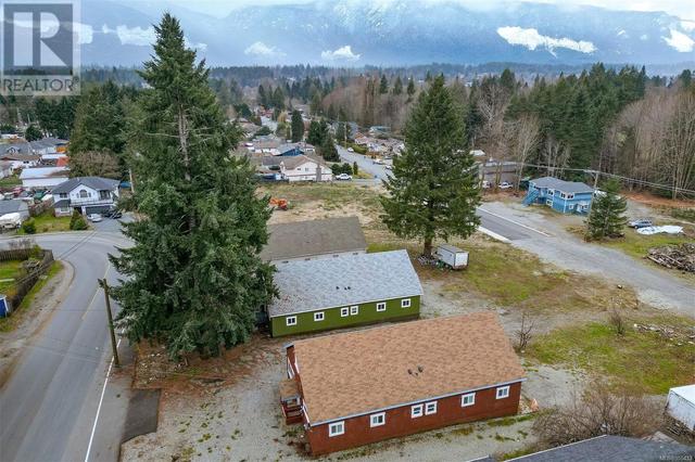 220 Macdonald Rd, Home with 12 bedrooms, 6 bathrooms and 4 parking in Lake Cowichan BC | Image 3