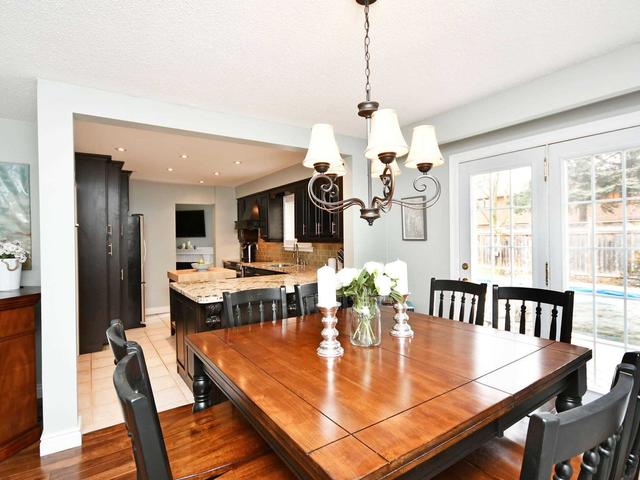 54 Madelaine Cres, House detached with 4 bedrooms, 4 bathrooms and 8 parking in Brampton ON | Image 5