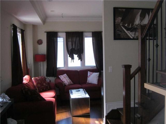 3706 Bathurst St, House attached with 3 bedrooms, 3 bathrooms and 1 parking in Toronto ON | Image 3