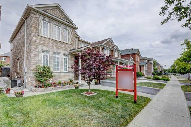47 Alfred Paterson Dr, House detached with 3 bedrooms, 3 bathrooms and 2 parking in Markham ON | Image 1