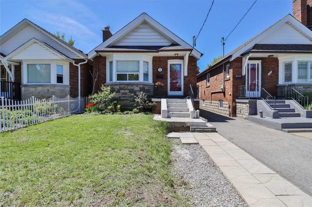 24 Elmsdale Rd, House detached with 2 bedrooms, 2 bathrooms and 1 parking in Toronto ON | Card Image