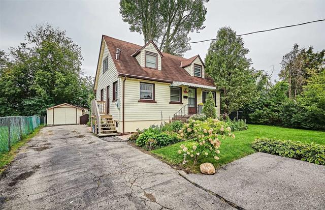 333 Anderson Ave, House detached with 3 bedrooms, 2 bathrooms and 8 parking in Oshawa ON | Image 1