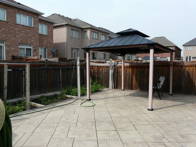 7 Dormington Cres, House detached with 4 bedrooms, 4 bathrooms and 4 parking in Brampton ON | Image 4