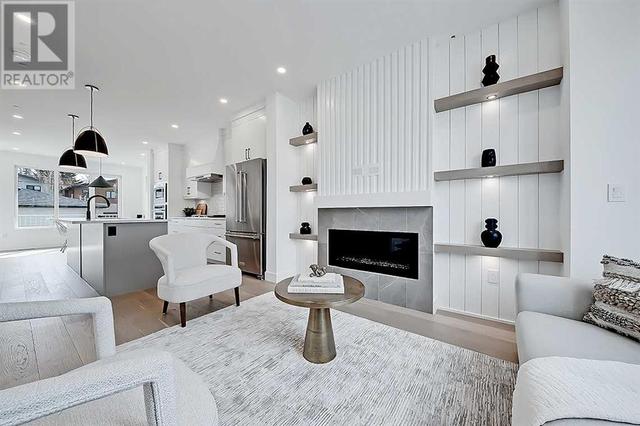 110 11a Street Ne, House semidetached with 4 bedrooms, 4 bathrooms and 2 parking in Calgary AB | Image 5