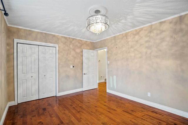 5 Terrington Crt, House detached with 3 bedrooms, 2 bathrooms and 5 parking in Toronto ON | Image 6