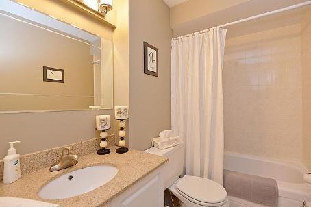 915 Elmsmere Rd, Condo with 2 bedrooms, 1 bathrooms and 1 parking in Ottawa ON | Image 6