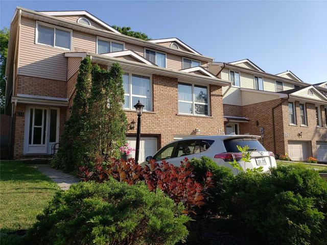 133 Aylmer Cres, House attached with 3 bedrooms, 3 bathrooms and 1 parking in Hamilton ON | Image 2