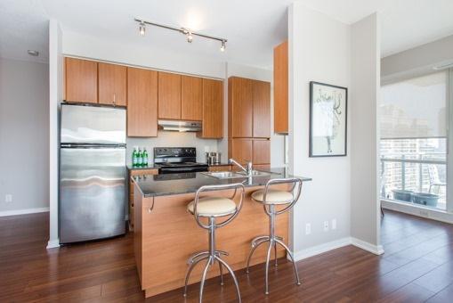 1607 - 30 Canterbury Pl, Condo with 2 bedrooms, 2 bathrooms and 1 parking in Toronto ON | Image 5