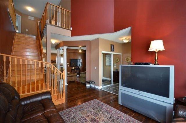 20 Hillson Crt, House detached with 4 bedrooms, 3 bathrooms and 4 parking in Brampton ON | Image 3