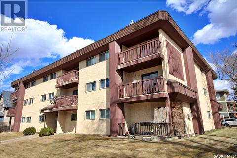 302 - 1015 Dufferin Avenue, Condo with 2 bedrooms, 1 bathrooms and null parking in Saskatoon SK | Card Image