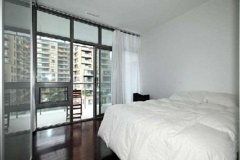 609 - 33 Charles St E, Condo with 2 bedrooms, 1 bathrooms and null parking in Toronto ON | Image 9