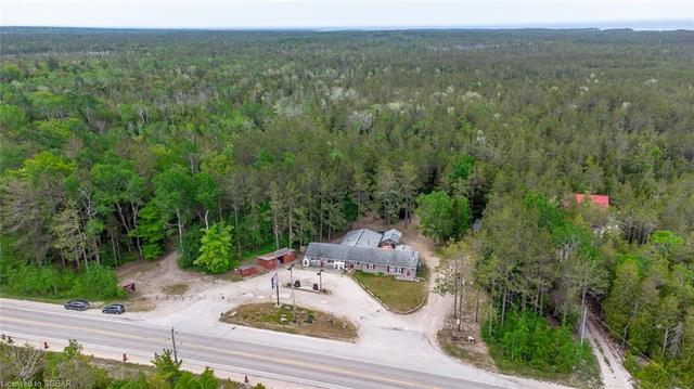 6313 6 Highway, House detached with 2 bedrooms, 1 bathrooms and null parking in Northern Bruce Peninsula ON | Image 1