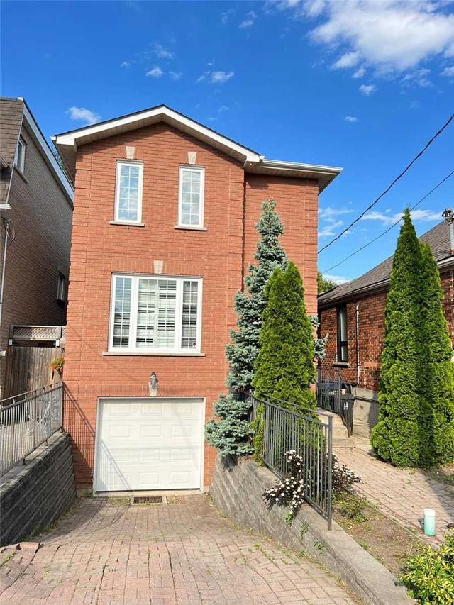 141 Chisholm Ave, House detached with 3 bedrooms, 4 bathrooms and 3 parking in Toronto ON | Image 1