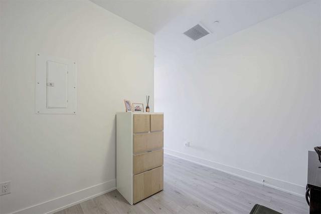 1602 - 111 St Clair Ave W, Condo with 1 bedrooms, 1 bathrooms and 0 parking in Toronto ON | Image 15