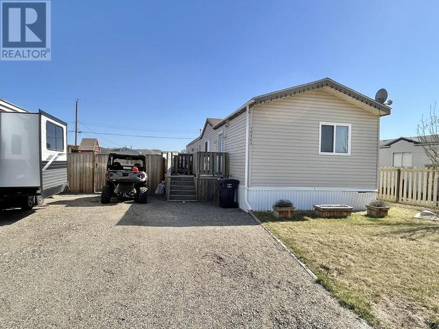 10463 103 Street, House other with 3 bedrooms, 2 bathrooms and null parking in Taylor BC | Image 15