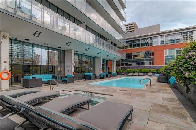 2607 - 33 Charles St E, Condo with 2 bedrooms, 1 bathrooms and 1 parking in Toronto ON | Image 18