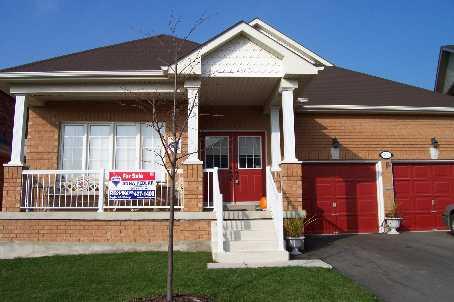 391 Woodfern Way, House detached with 2 bedrooms, 2 bathrooms and 2 parking in Newmarket ON | Image 1