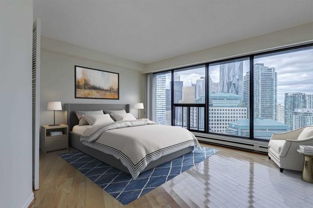 3506 - 65 Harbour Sq, Condo with 2 bedrooms, 2 bathrooms and 1 parking in Toronto ON | Image 2