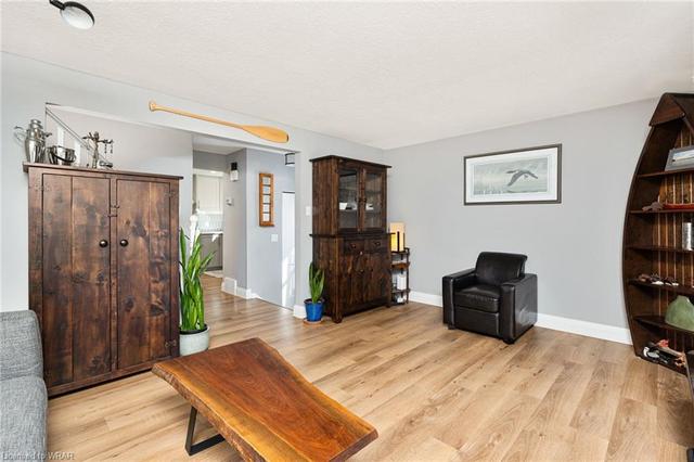 309b Northlake Drive, House semidetached with 3 bedrooms, 1 bathrooms and 2 parking in Waterloo ON | Image 3