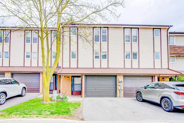45 Yellow Birch Way, Townhouse with 3 bedrooms, 2 bathrooms and 2 parking in Toronto ON | Image 8