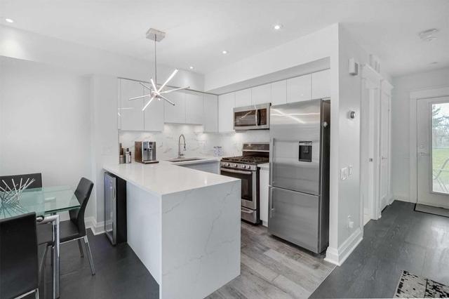 Th99 - 9 Windermere Ave, Townhouse with 2 bedrooms, 2 bathrooms and 1 parking in Toronto ON | Image 2