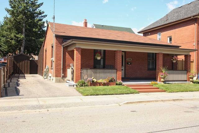 136 Celina St, House detached with 4 bedrooms, 3 bathrooms and 3 parking in Oshawa ON | Image 12