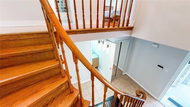 116 Northolt Cres, House detached with 4 bedrooms, 5 bathrooms and 4 parking in Markham ON | Image 3