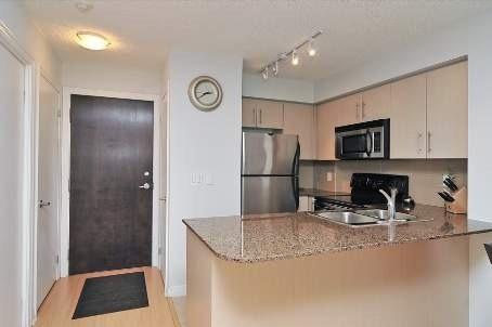806 - 12 Yonge St, Condo with 2 bedrooms, 2 bathrooms and 1 parking in Toronto ON | Image 2