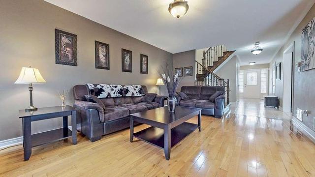 29 Chatterson St, House detached with 3 bedrooms, 4 bathrooms and 3 parking in Whitby ON | Image 37