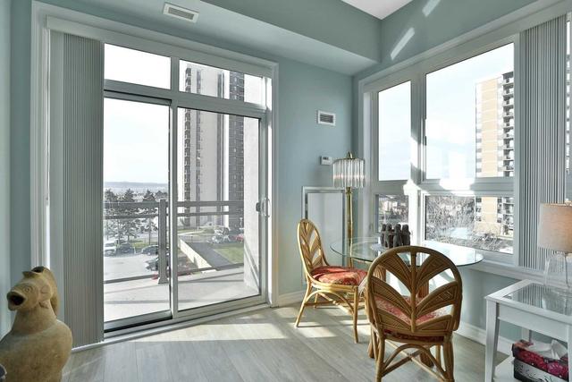 423 - 35 Southshore Cres, Condo with 2 bedrooms, 1 bathrooms and 1 parking in Hamilton ON | Image 7