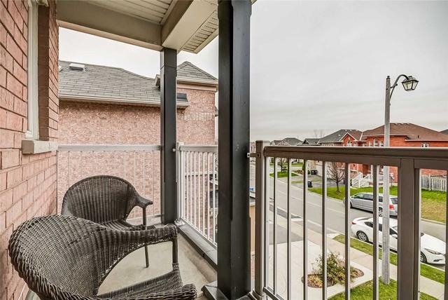 8 Tobermory Cres, House detached with 3 bedrooms, 3 bathrooms and 4 parking in Brampton ON | Image 22