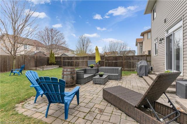 1582 Providence Crescent, House detached with 5 bedrooms, 3 bathrooms and 6 parking in Kingston ON | Image 38