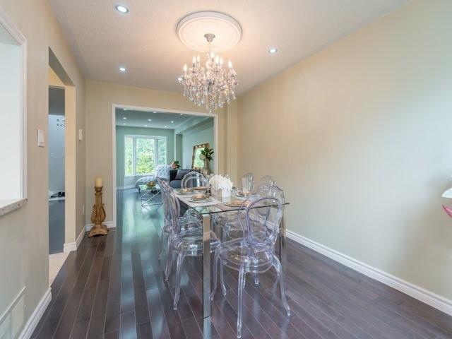 9 Ingleborough Crt, House detached with 4 bedrooms, 3 bathrooms and 6 parking in Markham ON | Image 4
