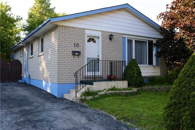 10 Belleau St, House detached with 3 bedrooms, 2 bathrooms and 2 parking in Hamilton ON | Image 2