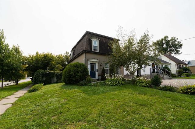 313 Anderson Ave, House detached with 3 bedrooms, 4 bathrooms and 6 parking in Oshawa ON | Image 1