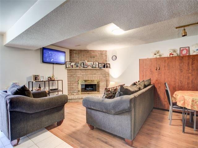 867 Riley Crt, House semidetached with 3 bedrooms, 3 bathrooms and 4 parking in Mississauga ON | Image 15