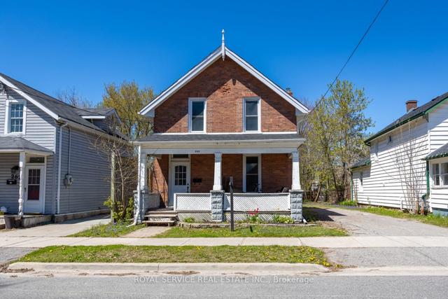 260 Westcott St, House detached with 4 bedrooms, 2 bathrooms and 3 parking in Peterborough ON | Image 1