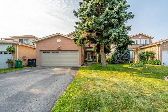 6336 Edenwood Dr, House detached with 3 bedrooms, 4 bathrooms and 4 parking in Mississauga ON | Image 1