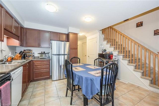 86 Lambeth Way, Townhouse with 3 bedrooms, 3 bathrooms and 2 parking in Guelph ON | Image 7