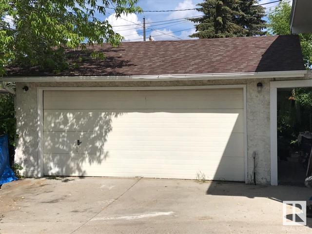 8316 160 St Nw, House detached with 6 bedrooms, 3 bathrooms and 5 parking in Edmonton AB | Image 48