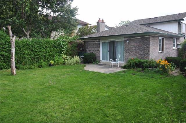 98 Chartland Blvd S, House detached with 4 bedrooms, 3 bathrooms and 2 parking in Toronto ON | Image 12