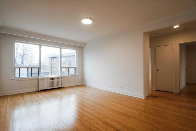 7 - 2880 Keele St, House detached with 2 bedrooms, 1 bathrooms and 1 parking in Toronto ON | Image 1