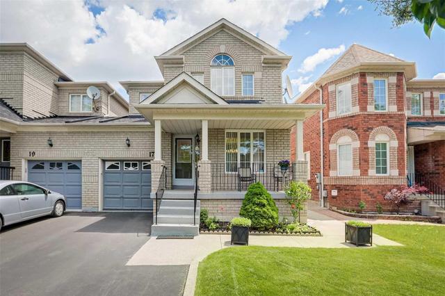 17 Chart Ave, House semidetached with 4 bedrooms, 3 bathrooms and 1 parking in Vaughan ON | Image 1