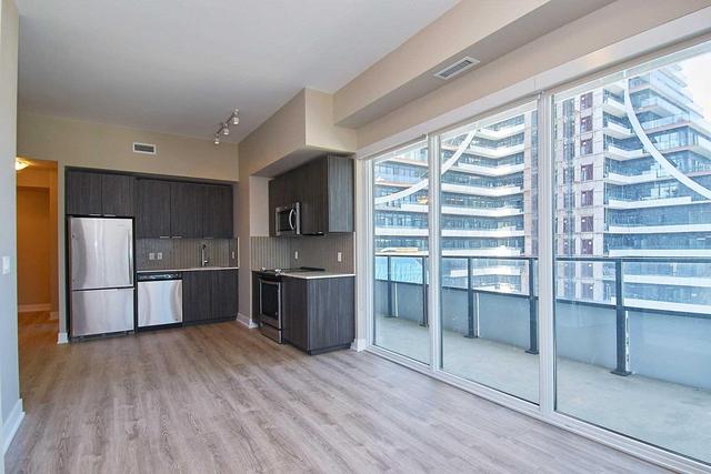 405 - 20 Shore Breeze Dr, Condo with 2 bedrooms, 2 bathrooms and 1 parking in Toronto ON | Image 4