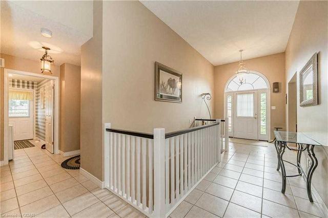 8 Elderberry Crt, House detached with 1 bedrooms, 3 bathrooms and 6 parking in Guelph ON | Image 28