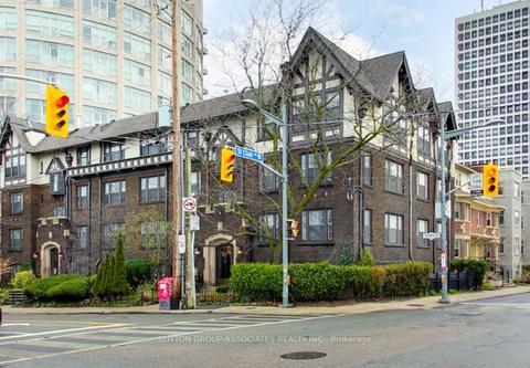 2 - 340 Spadina Rd, Condo with 2 bedrooms, 1 bathrooms and 0 parking in Toronto ON | Card Image