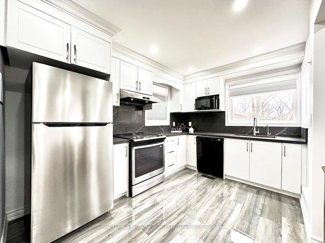 617 Rosseau Rd, House detached with 2 bedrooms, 3 bathrooms and 3 parking in Hamilton ON | Image 16