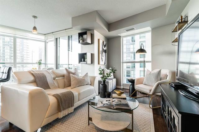 1010 - 215 Fort York Blvd, Condo with 2 bedrooms, 2 bathrooms and 1 parking in Toronto ON | Image 12