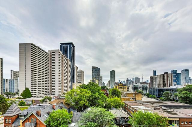 604 - 28 Linden St, Condo with 2 bedrooms, 2 bathrooms and 1 parking in Toronto ON | Image 13